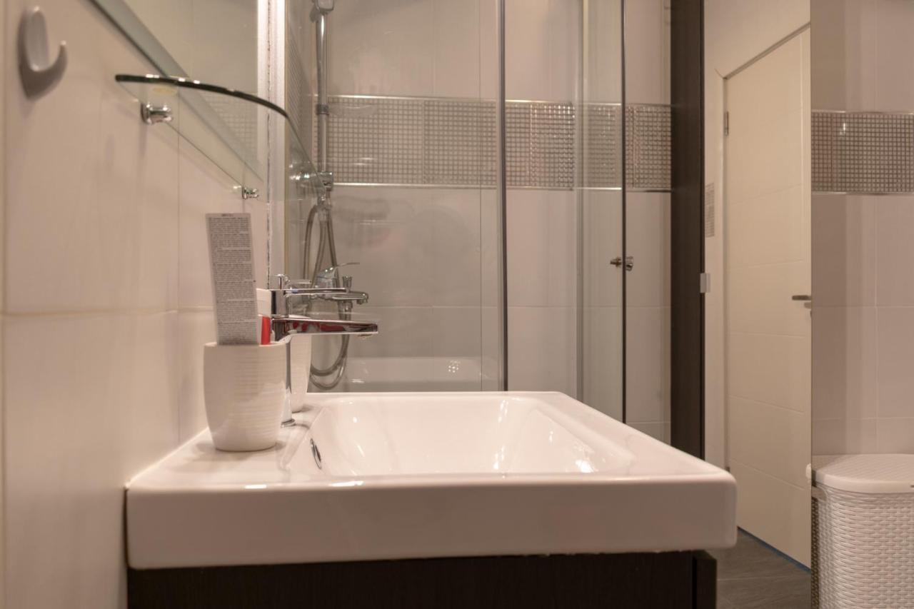 Stan na dan 021 Apartment Novi Sad Bagian luar foto