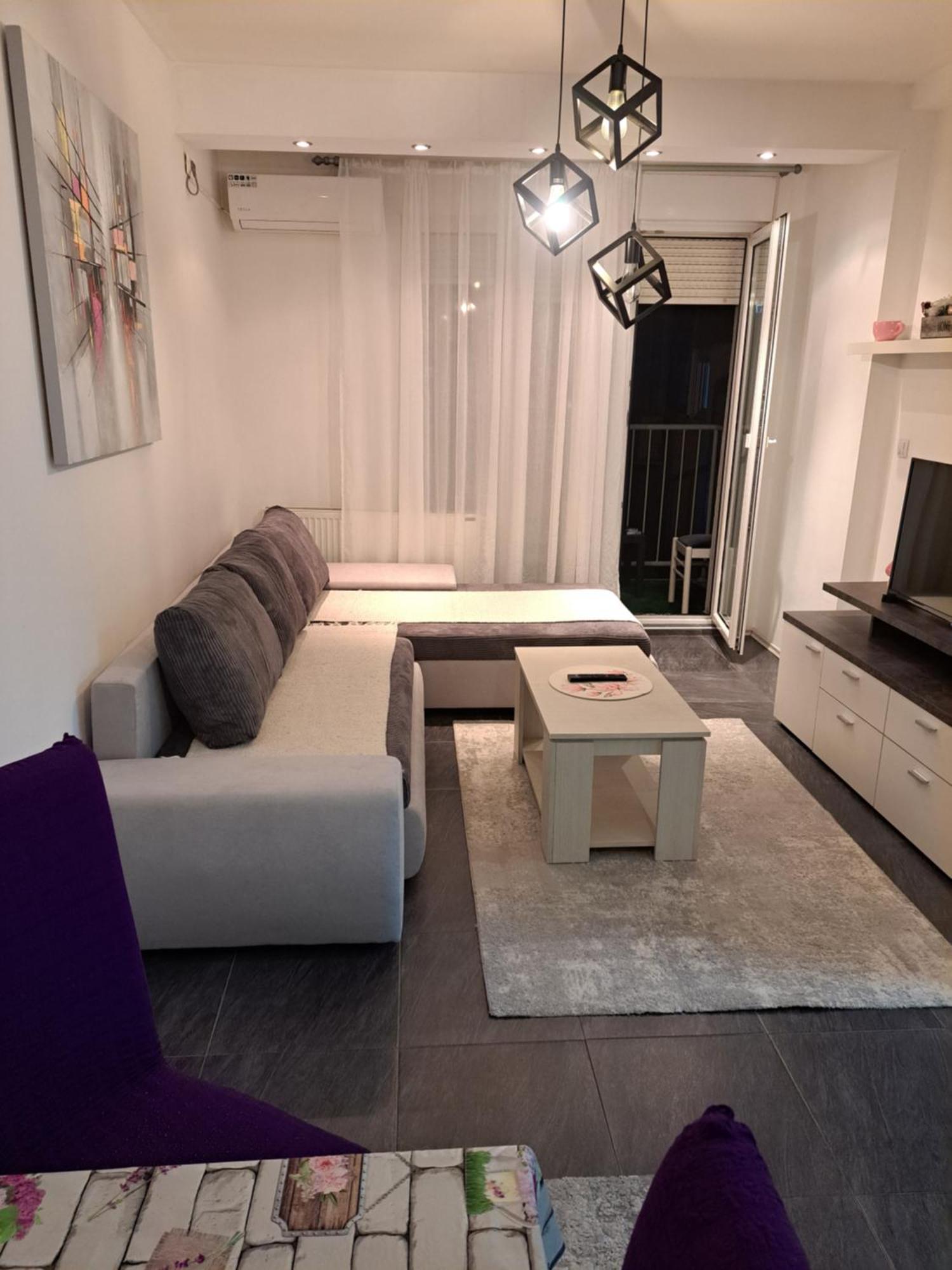 Stan na dan 021 Apartment Novi Sad Bagian luar foto